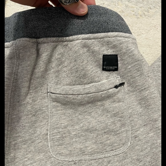 EUC Men’s Small Scotch & Soda Drawstring Joggers With Rear Zipper Pocket In Grey - Picture 4 of 10